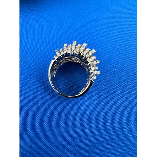 341 - Ladies Fashion Costume Jewellery Ring