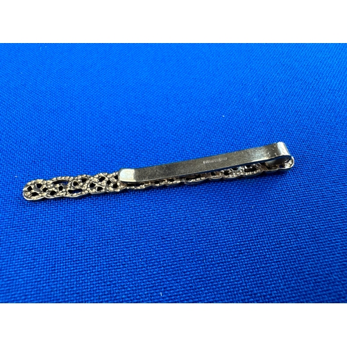 62 - 9ct Gold Celtic Tie Clip 2.35g