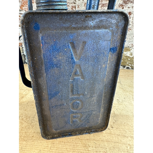 201 - Valor Vintage Oil Can