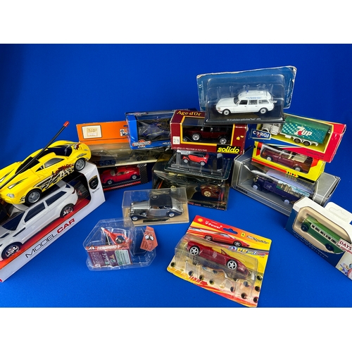 98 - Quantity of Boxed Diecast Cars