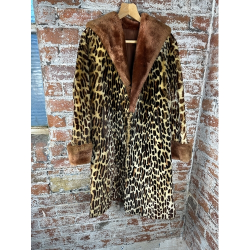 455 - Vintage Beaver Lamb Coat with Leopard Print Design