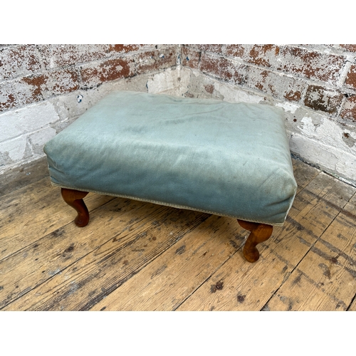 490 - Queen Anne Leg Footstool