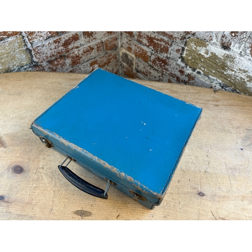 173 - Vintage Small Blue Case