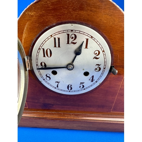 61 - Vintage Chiming Mantel Clock