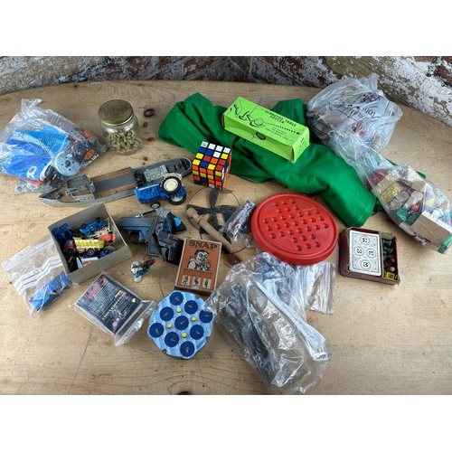 105 - Group of Vintage Toys & Games including Rubiks, Subbuteo etc