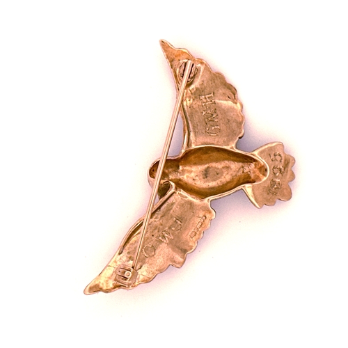 29 - 9ct Gold Dove Brooch 5.99g