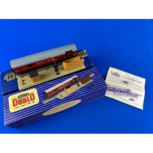 80 - Hornby Dublo 00 Gauge T.P.O Mail Van Set with Two Hard to Find Mail Bags