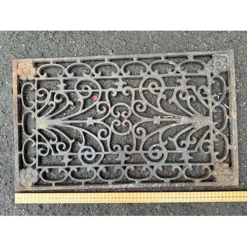 135 - Antiqe Cast Iron Door Mat