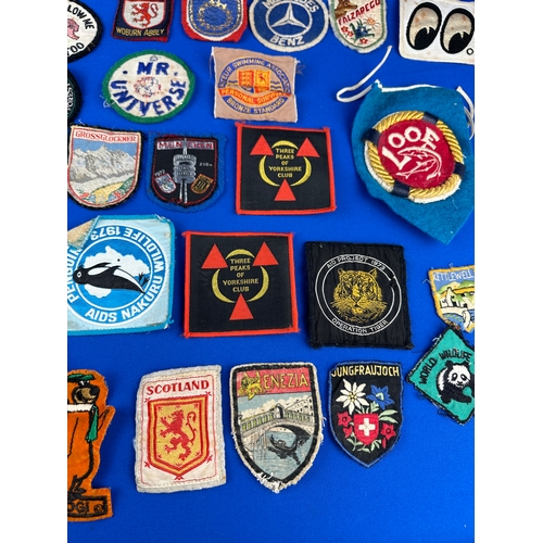 186 - Group of Collectable Pin Badges & Vintage Fabric Patches