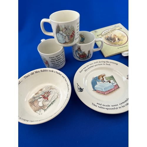 224 - Group of Beatrix Potter Peter Rabbit Collectable Items