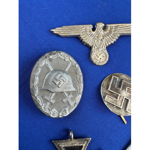 112 - Third Reich Badges, Medal & Coin