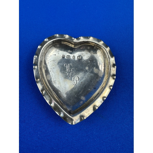 30 - Hallmarked Silver Heart Shaped Pin Dish Birmingham 1898 18.4g