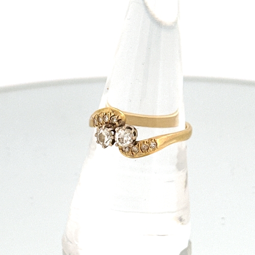 95 - 18ct Gold Ring set with Two Diamonds & 8 Smaller Diamonds size Q/P 2.63g