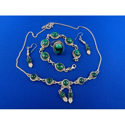 65 - 925 Silver Jewellery Set with Green Stones