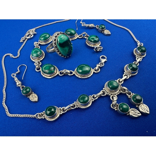 65 - 925 Silver Jewellery Set with Green Stones