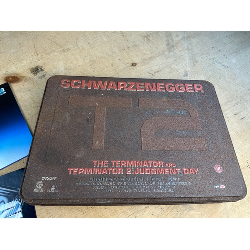 488 - Terminator 2 Presentation Set Complete - Tin has Rusted