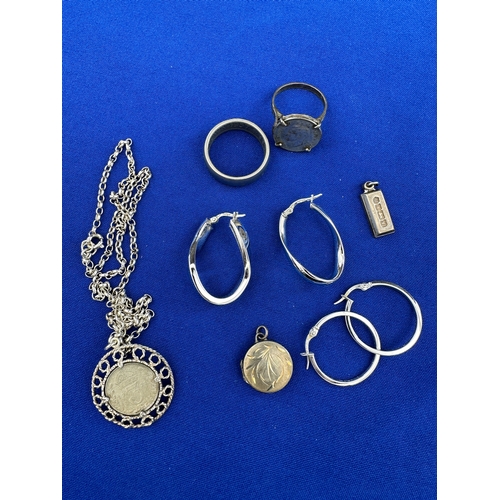 60 - Group of 925 Silver Jewellery Items