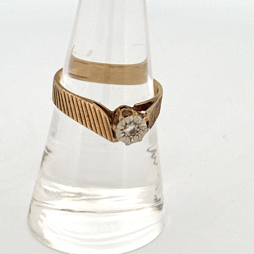 56 - 9ct Gold Ring size P 2.84g gross