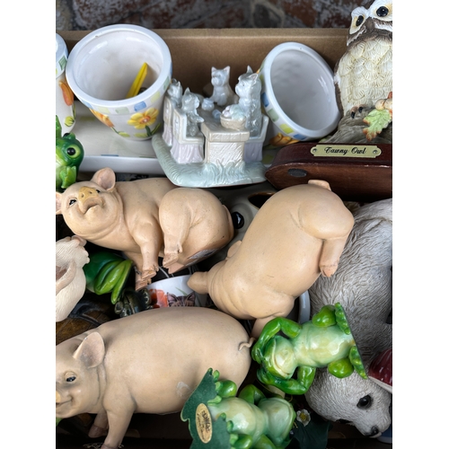 534 - Box of Collectables & Ornaments including Pigs & Frogs