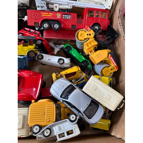 91 - Box of Vintage Matchbox & Corgi Diecast Cars & Vehicles