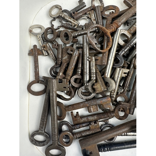 316 - Antique And Vintage Furniture Keys