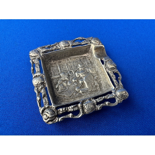 40 - Eastern 900 Silver Ashtray 34g Hallmarked Cairo