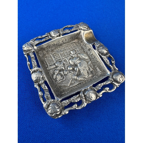 42 - Eastern 900 Silver Ashtray 27g Hallmarked Cairo