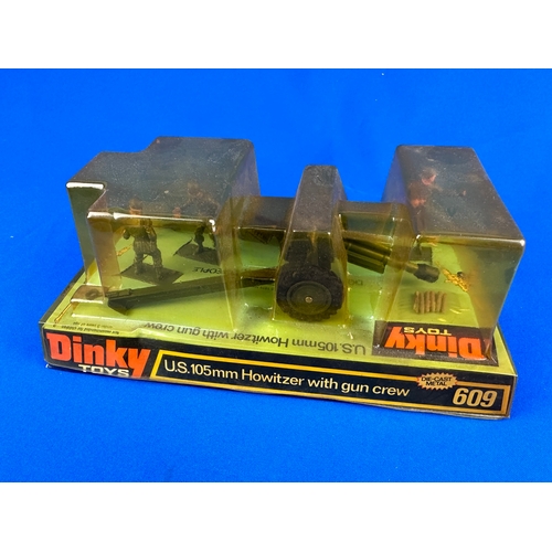 148 - Dinky Toys 609 U.S. 105mm Howitzer with Gun Crew - with Shells