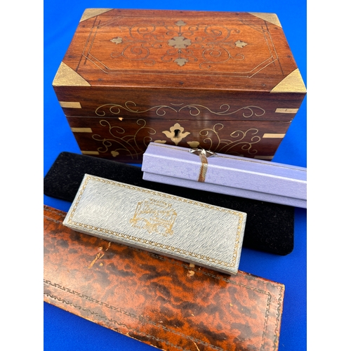 391 - Vintage Jewellery Items in Nice Box