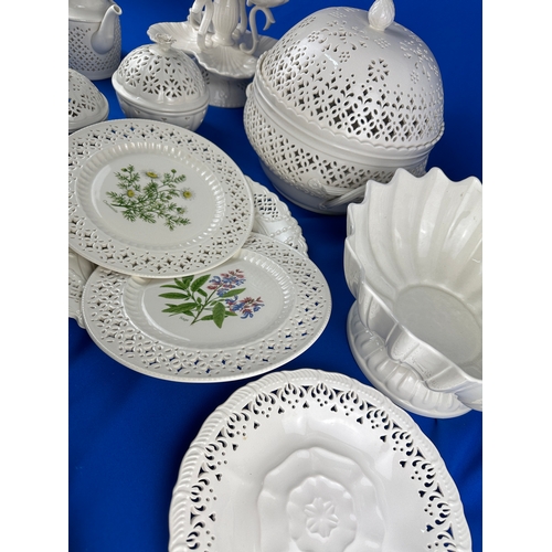 401 - A Nice Selection of Leeds Ware Creamware items