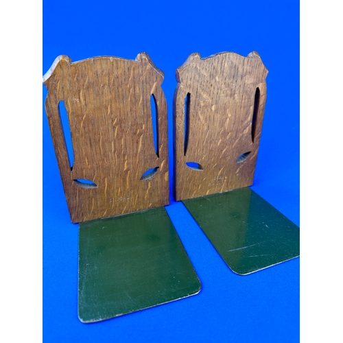 276 - Pair of Hand Carved Oxford University Oak Bookends by Rogers 51 High Street Oxford