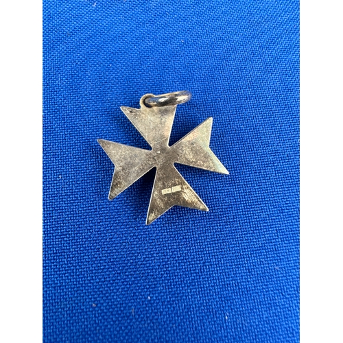 32 - 925 Silver Maltese Cross Pendant