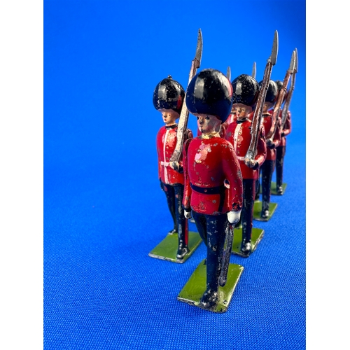 157 - Early Britains Coldstream Guards Figures