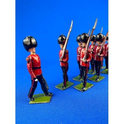 157 - Early Britains Coldstream Guards Figures