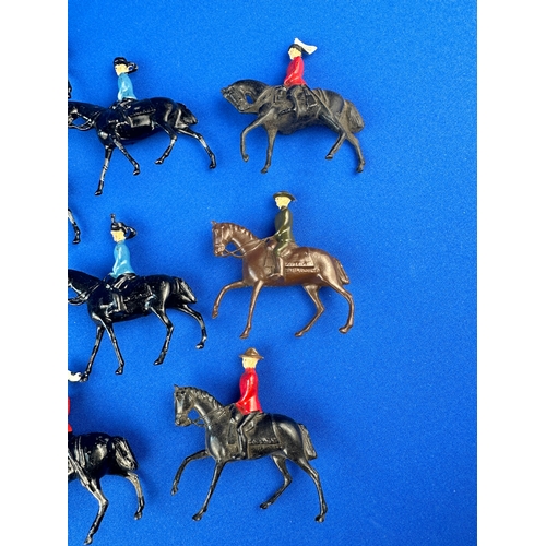 159 - Quantity of Vintage Mounted Britains Figures