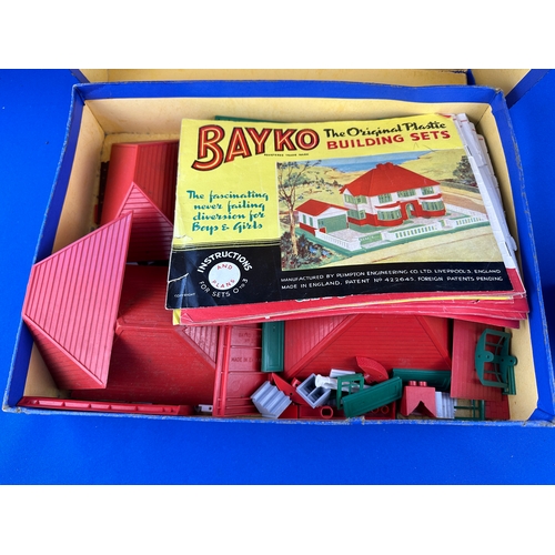 166 - Bayko Building Set & Meccano 'Lego' Style Building Blocks