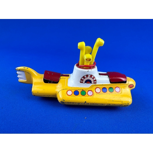 171 - Corgi Beatles Yellow Submarine