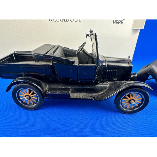 177 - The Danbury Mint 1925 Ford Model T Runabout