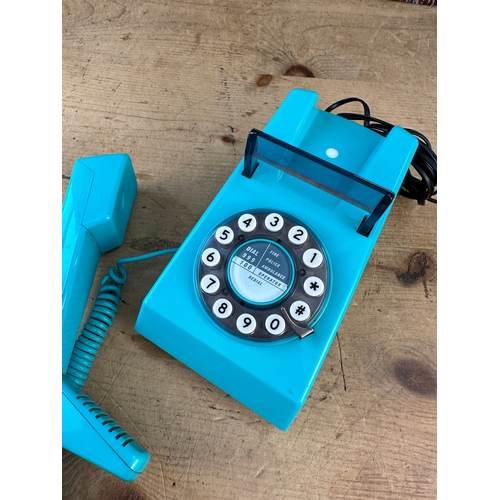 236 - Retro Trim Phone