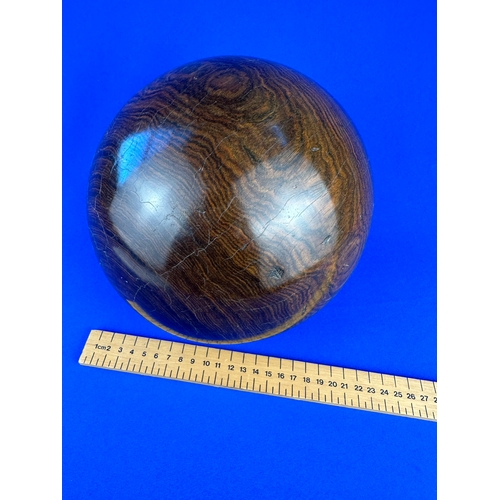 230 - Large Antique Lignum Vitae Sphere over 5kg in weight. 8.15 inch Diameter