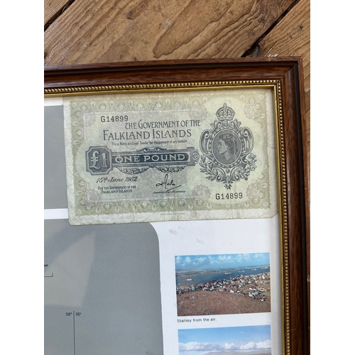 226 - Falkland Islands Falklands War Dated Notes - Framed with Vintage Uncirculated Falklands £1 Banknote