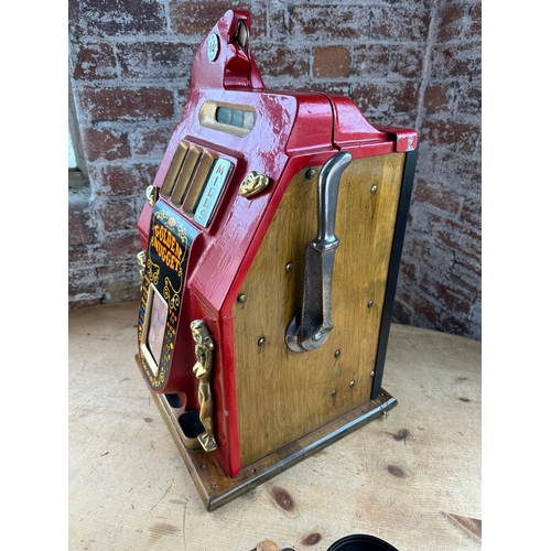 227 - 1940's Mills Golden Nugget One Arm Bandit Machine In Working Order. Needs a little TLC to make perfe... 