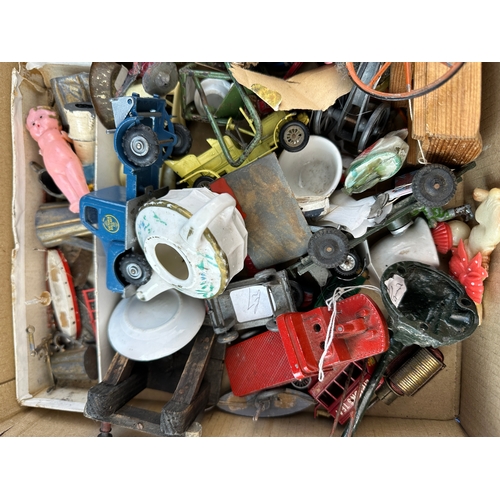 132 - Tray of assorted Small Vintage Toys