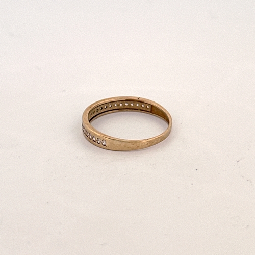 24 - 9ct Gold Ring size L .95g