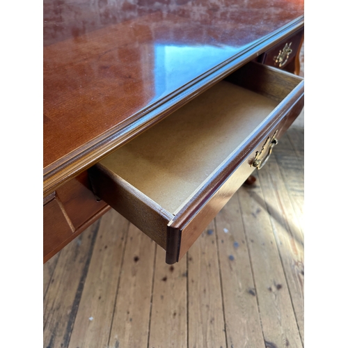 513 - Highly Polished Desk or Hall Table