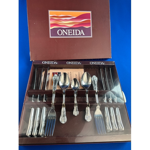 269 - Oneida Kings Pattern 24 Piece Boxed Set as New 2/2