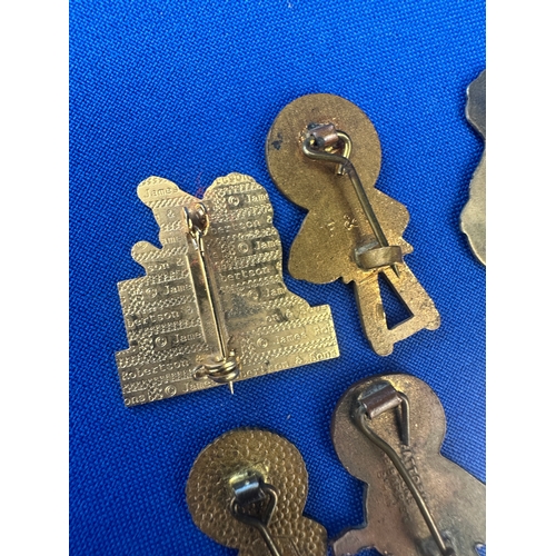 296 - Group of Assorted Golly Badges