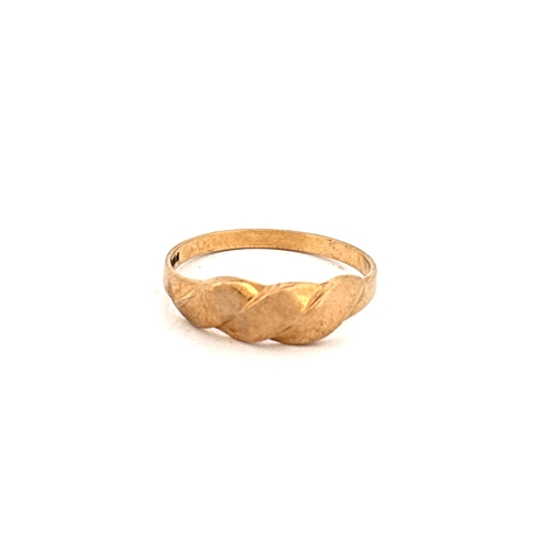 9ct Gold Ring - Twist Design size M 1.43g