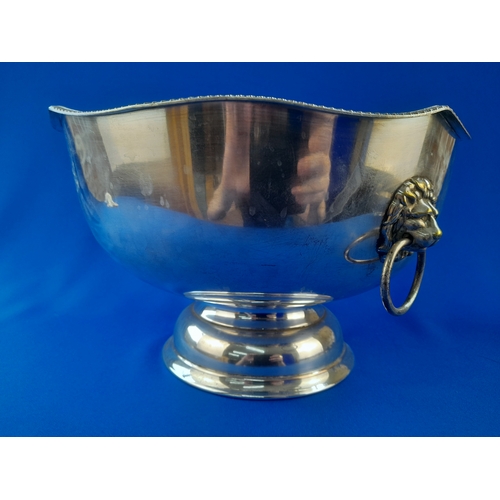 520 - Silver Plated Punch Bowl with Ladle and 6 Silver Plated Cups