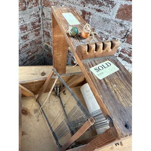 463 - Vintage Miniature / Tabletop Loom